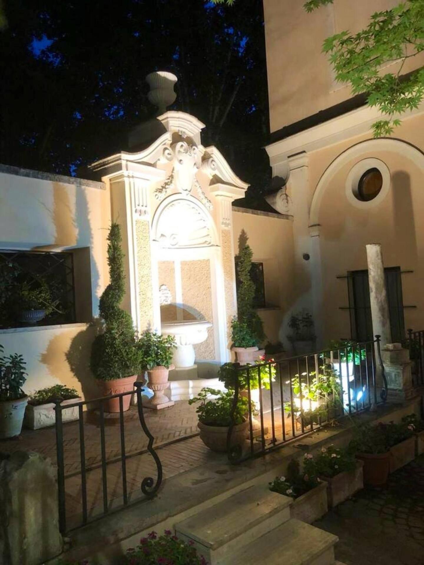 Luxury House With Private Garden Holiday home Rome